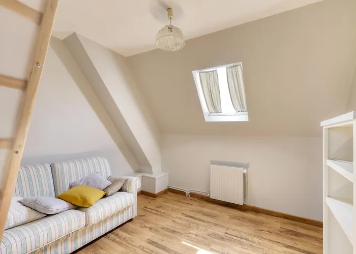 L'asylum - 1000 M2 De Jardin